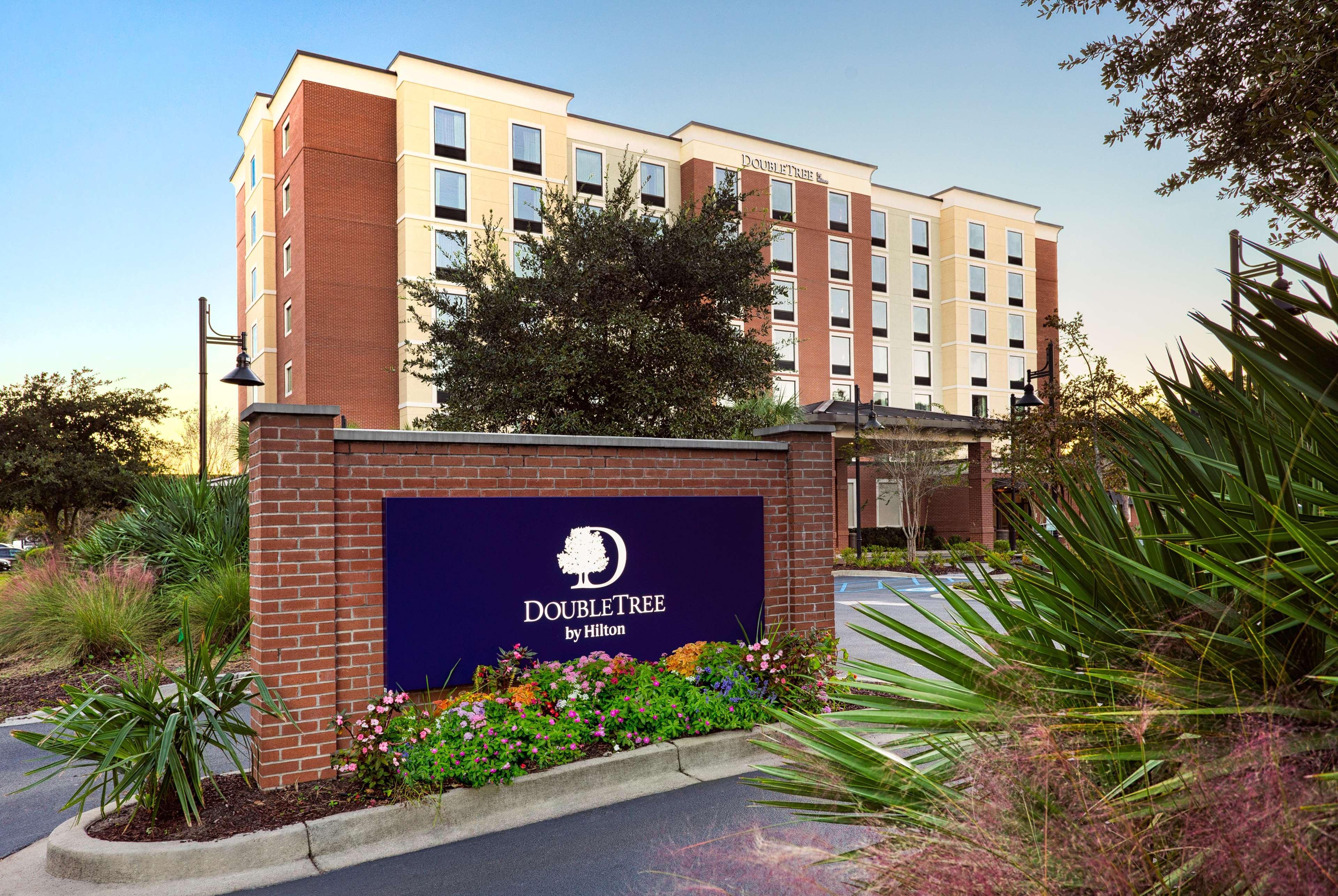 Doubletree By Hilton Charleston Mount Pleasant Hotel Exterior photo