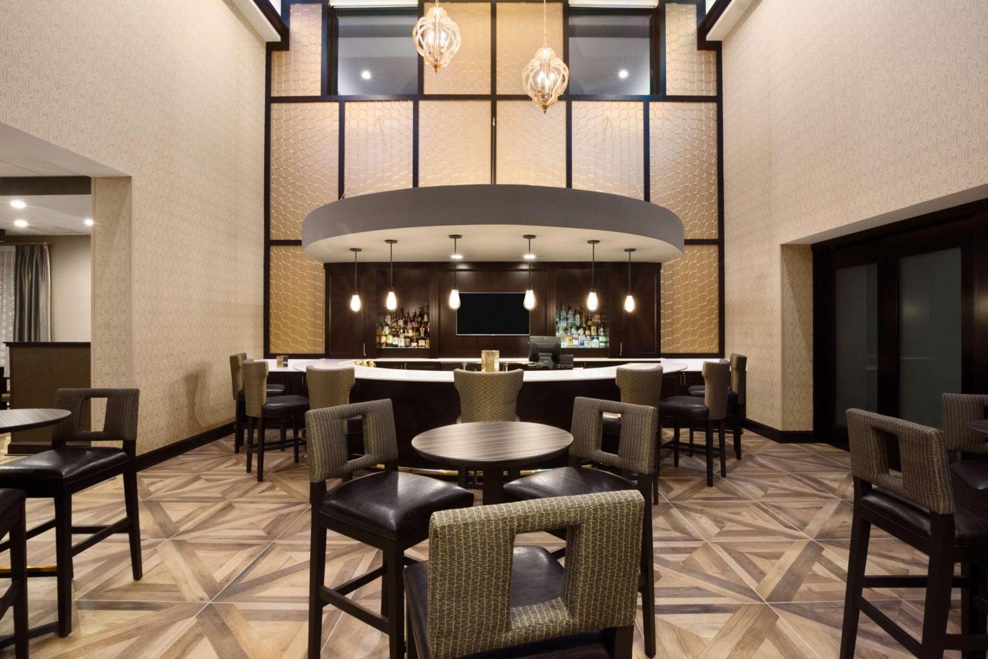 Doubletree By Hilton Charleston Mount Pleasant Hotel Exterior photo